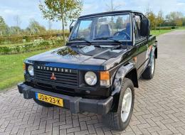 Mitsubishi Pajero 2.6 Canvas Top