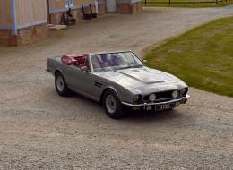 Aston Martin V8 Volante