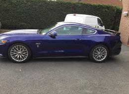 Ford Mustang Gros 5 litres v8