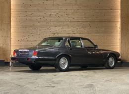 Daimler Double Six Série III