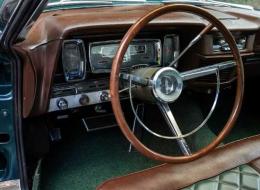 Lincoln Continental 4 DOOR SEDAN