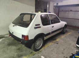 Peugeot 205 GTI 1 litre 6 115 CH 