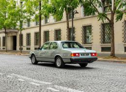 BMW Série 7 735i 