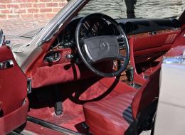 Mercedes-Benz SL 560