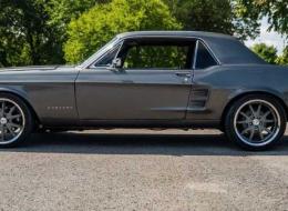 Ford Mustang COUP&Eacute; V8