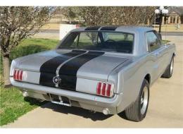Ford Mustang V8 SPORT