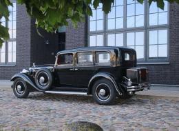 Minerva F/M8 Limousine