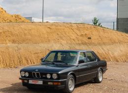BMW M5 E28 