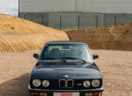 BMW M5 E28 