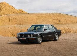 BMW M5 E28 