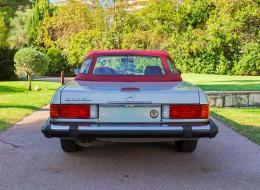 Mercedes-Benz SL 560
