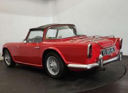 Triumph TR4