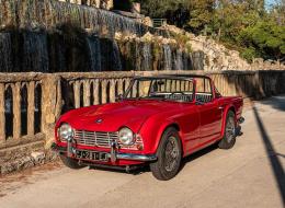 Triumph TR4 Surrey top