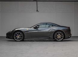 Ferrari California V8 4.3 2+2 / Grigio Silverston