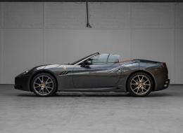 Ferrari California V8 4.3 2+2 / Grigio Silverston