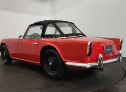 Triumph TR4