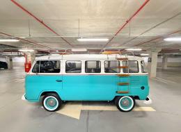 Volkswagen Combi T2 Baywindow bus Brazilian