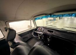 Volkswagen Combi T2 Baywindow bus Brazilian