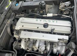 Jaguar Série - XJ Sovereign XJ 300 4 litres 6 cylindres en ligne 