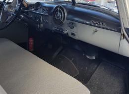 Pontiac Chieftain Sliver streak 