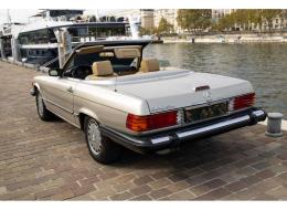 Mercedes-Benz SL 560