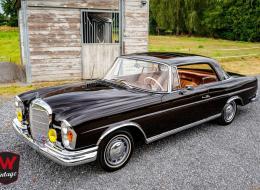 Mercedes-Benz SE 220 Coupé (W111)
