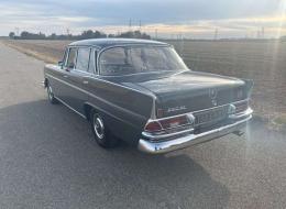 Mercedes-Benz SE 220 1ere main historique complet