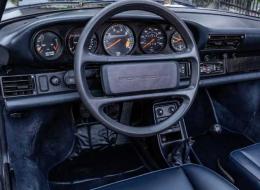 Porsche 911 Carrera 