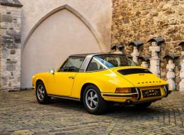 Porsche 911 2.4 E Targa