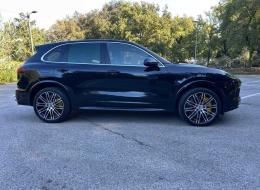 Porsche Cayenne Turbo S 