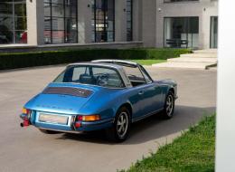 Porsche 911 2.4S Targa