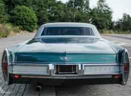 Cadillac De Ville