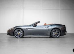 Ferrari California *Premi&egrave;re main / Fran&ccedil;aise / Suivi Full Ferrari
