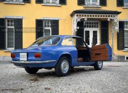Alfa Roméo Giulia GT 1300 Junior