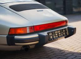 Porsche 911 Signature Edition 