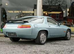 Porsche 928 S4