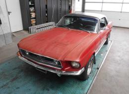 Ford Mustang J code 