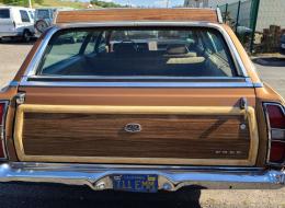 Ford LTD Country Squire 400