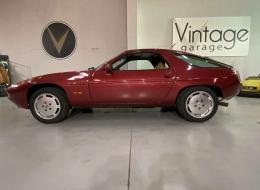 Porsche 928