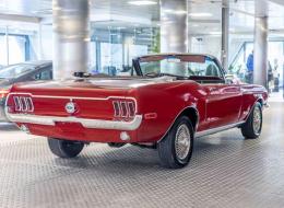 Ford Mustang Cabriolet 200ci