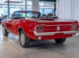 Ford Mustang Cabriolet 200ci