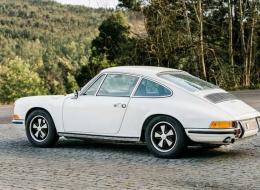 Porsche 911 2.2E