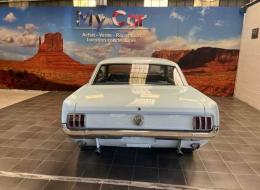 Ford Mustang 4.7L V8 270ch