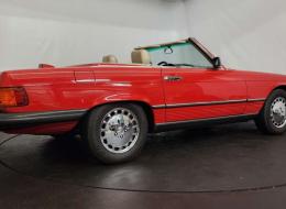 Mercedes-Benz SL 560