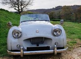 Triumph TR2