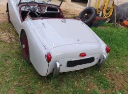 Triumph TR2