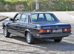 Mercedes-Benz 240 D W123