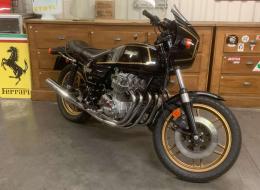 Moto Benelli Sei 900 John Player Special