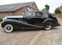 Rolls-Royce Silver Wraith H.J. Mulliner Saloon
