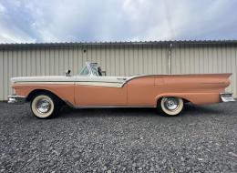 Ford Fairlane 500 Skyliner Convertible